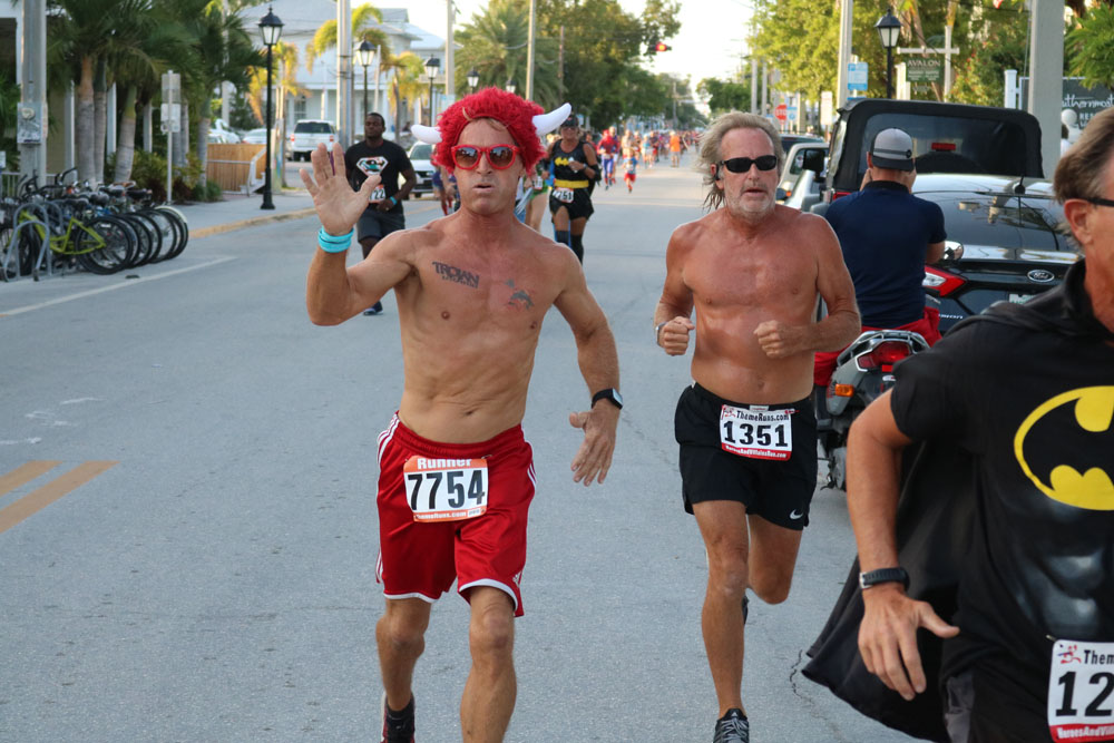 Heroes and Villains 5K 2018 photo - Duval Street, Key West
